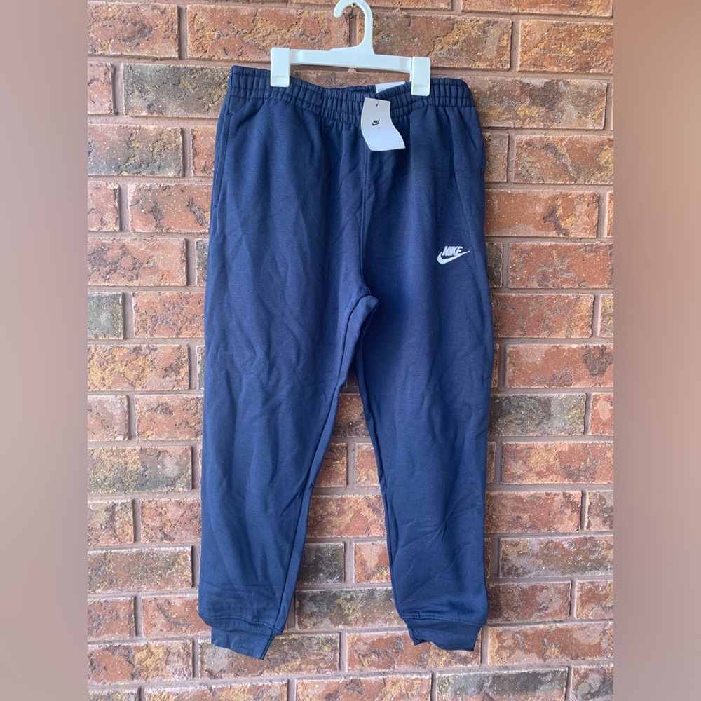 NWT NIKE TRACKPANTS